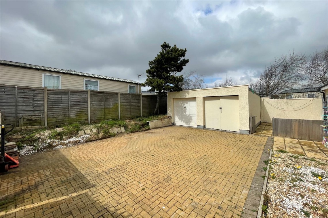 Images for DETACHED | 100m TO BEACH | BREAN