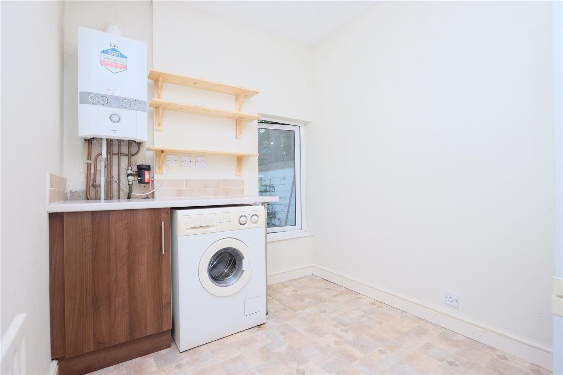 Images for 2 X 1 BED FLATS | BS4