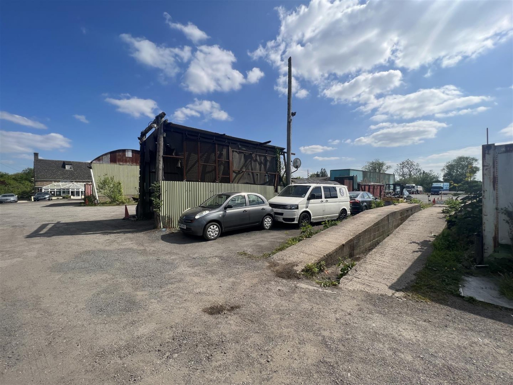 Images for 2.8 ACRE COMMERCIAL YARD | GL2