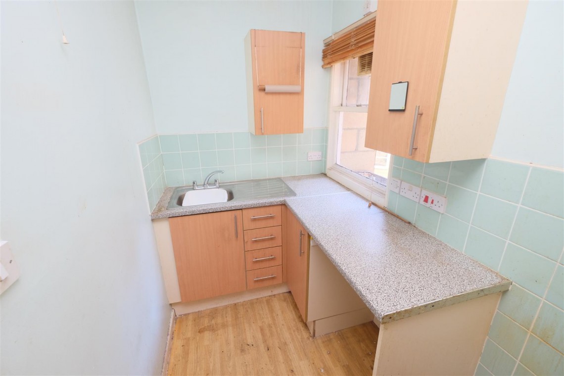 Images for FLAT | UPDATING | BA1