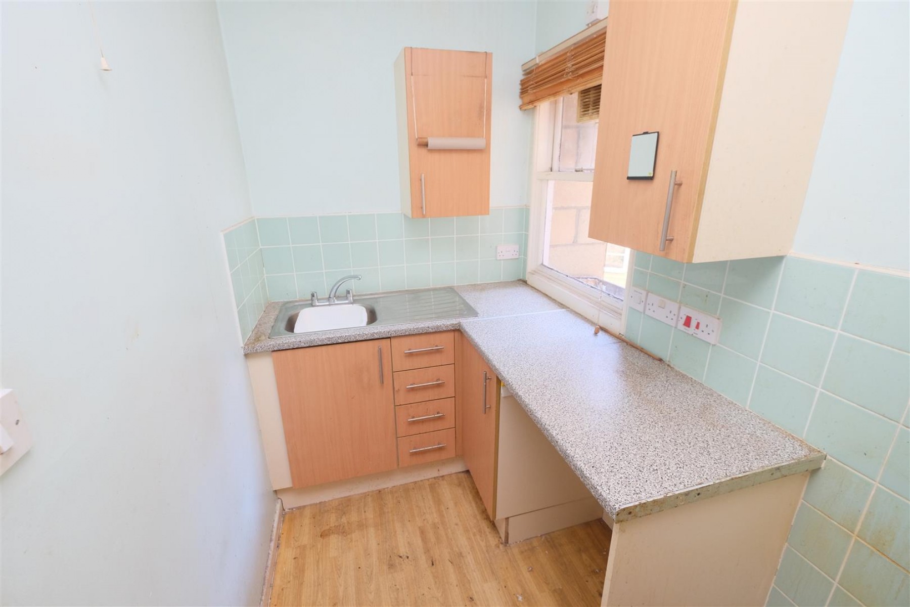 Images for FLAT | UPDATING | BA1