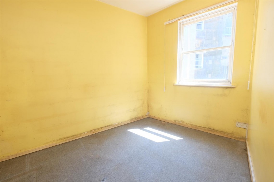Images for FLAT | UPDATING | BA1