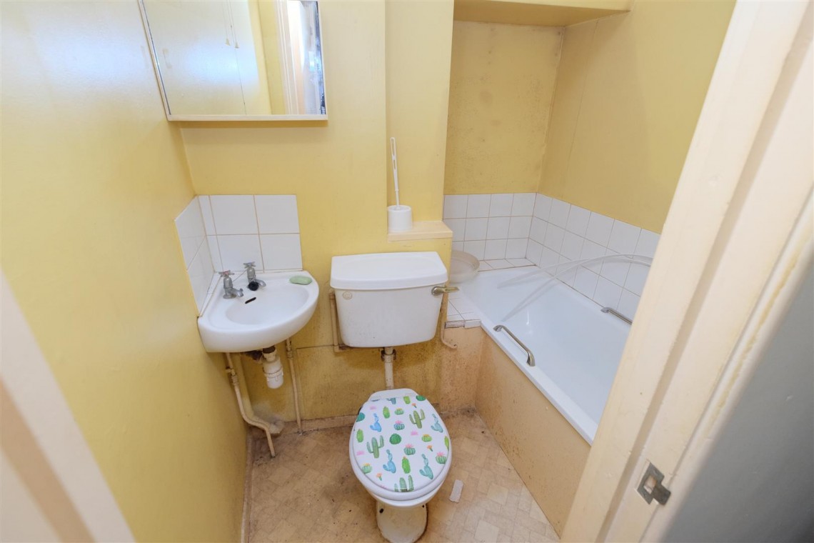 Images for FLAT | UPDATING | BA1