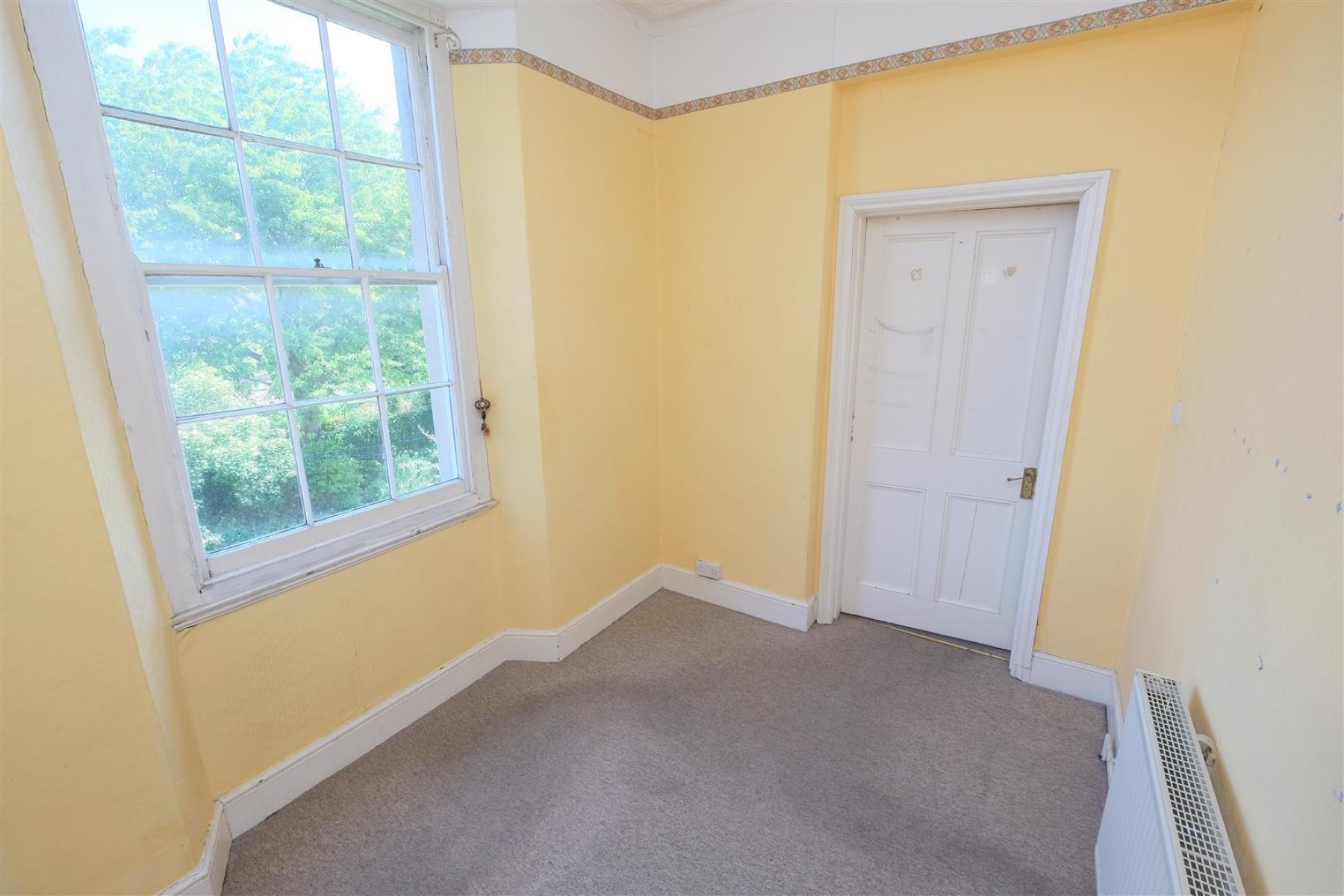 Images for FLAT | UPDATING | COTHAM