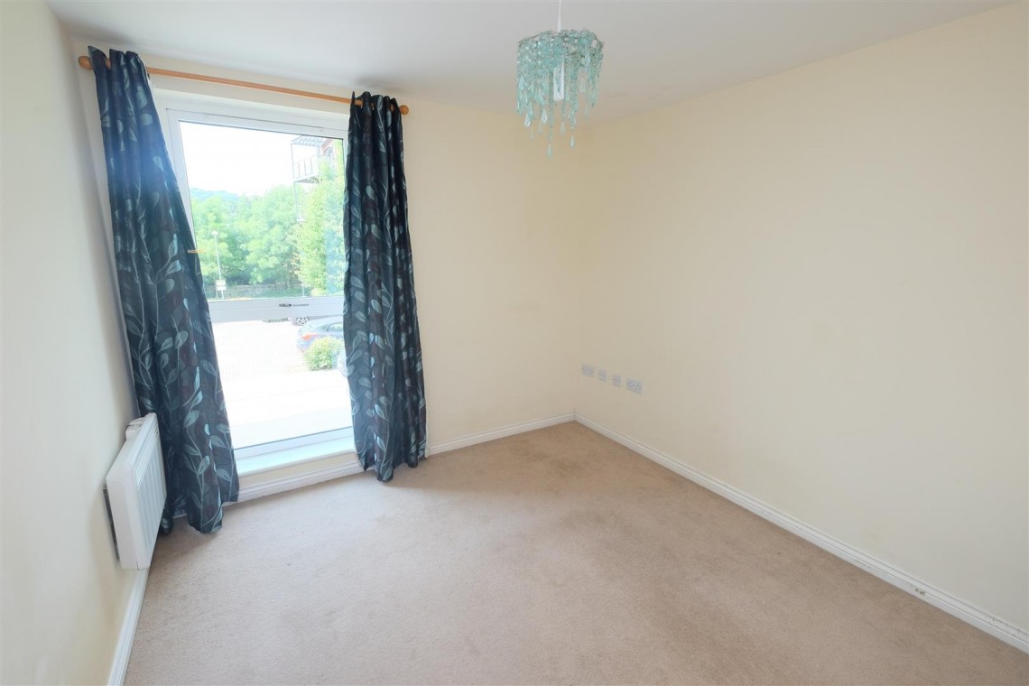 Images for VACANT FLAT | BS3
