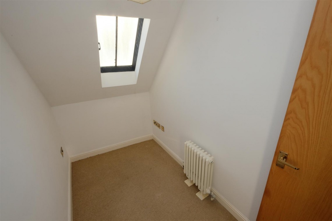 Images for FLAT | REDUCED PRICE | CLIFTON