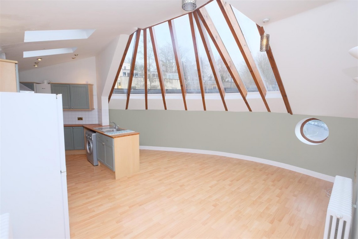 Images for FLAT | REDUCED PRICE | CLIFTON