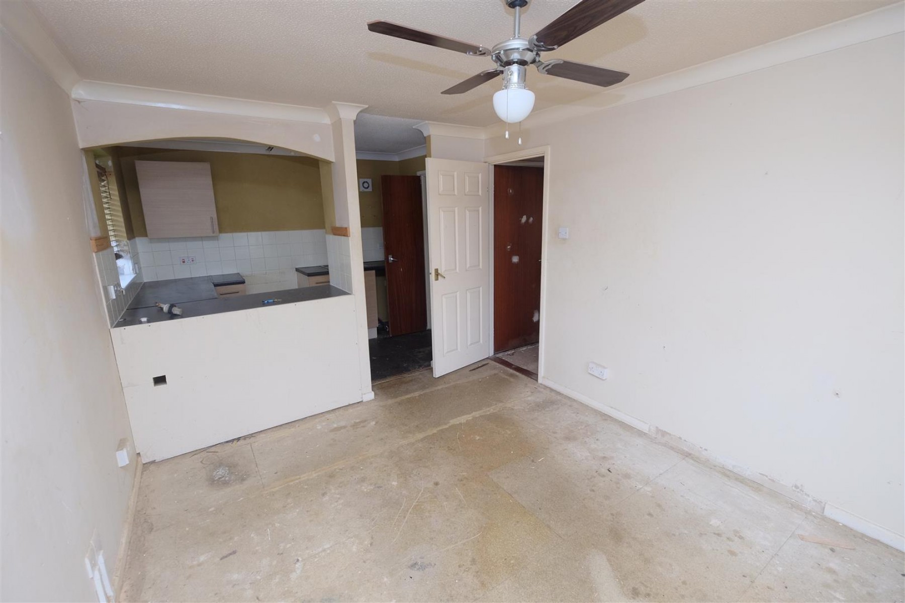 Images for FLAT | UPDATING | YEOVIL