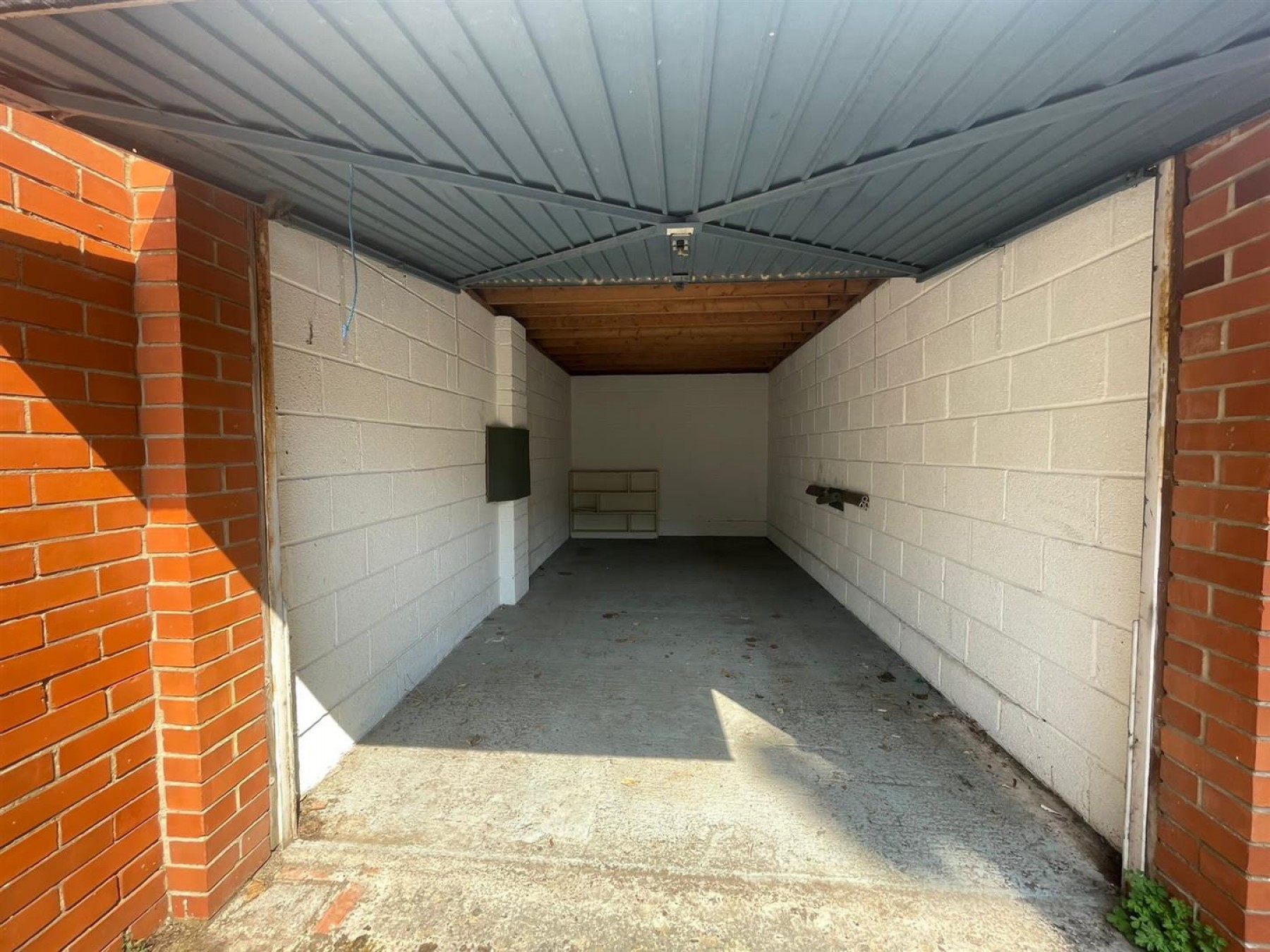 Images for DOUBLE GARAGE | CLIFTON