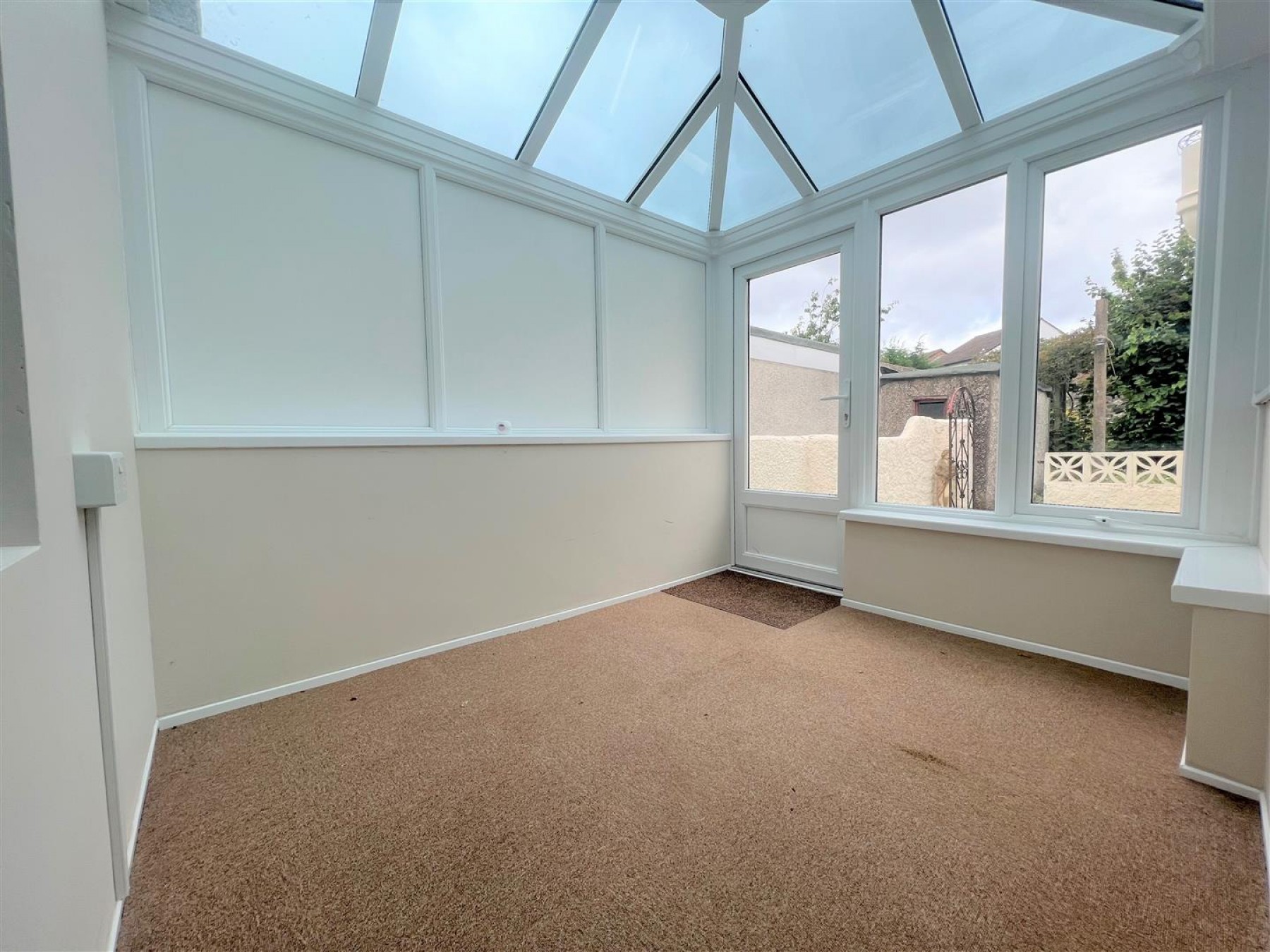 Images for HOUSE | UPDATING | HANHAM