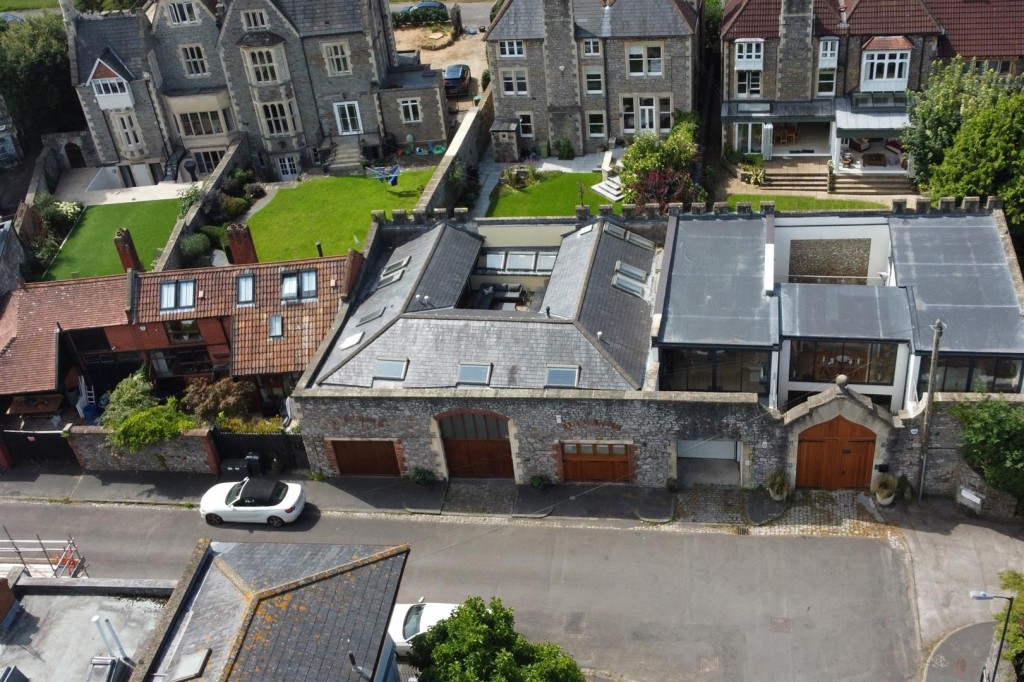 PRIME HOME SNEYD PARK, 4 bedroom, House