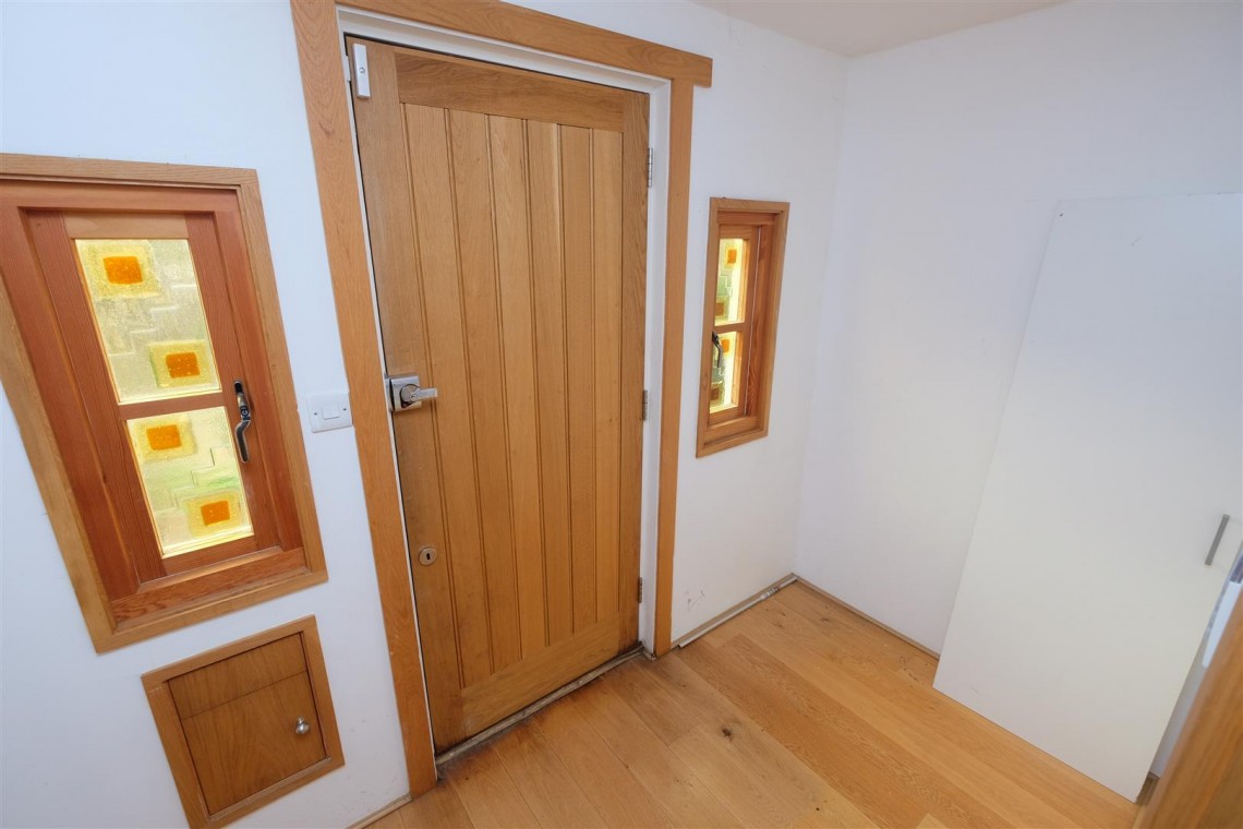 Images for DETACHED | UPDATING | BS49