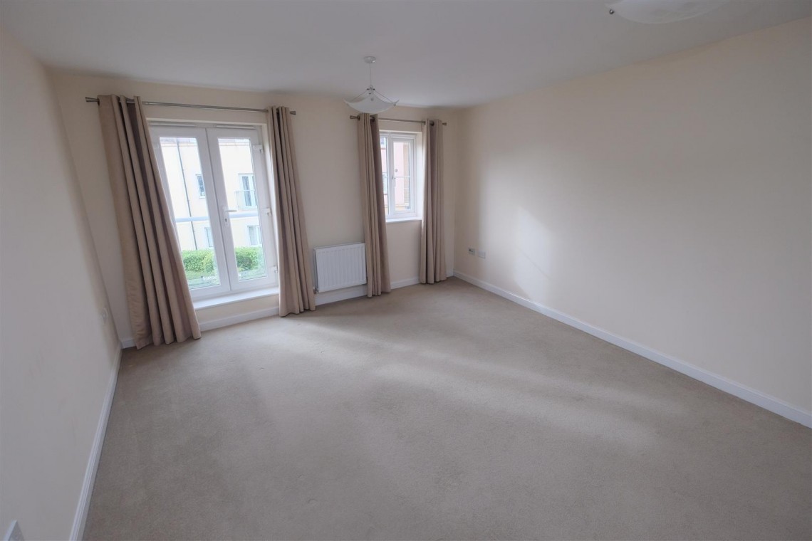 Images for 2 BED FLAT | PARKING | BS7