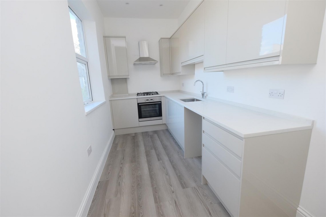 Images for RENOVATED FLAT | REDUCED £ | CLEVEDON