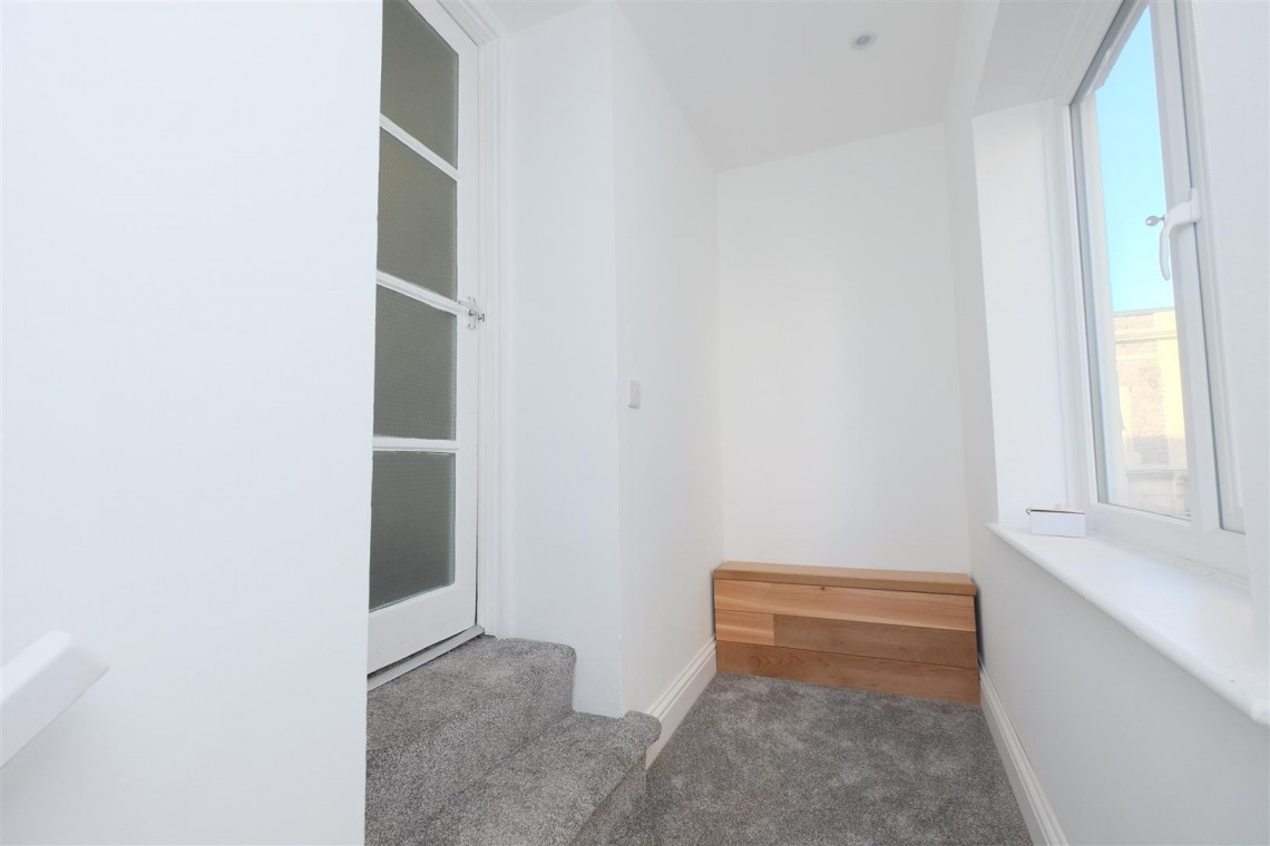Images for RENOVATED FLAT | REDUCED £ | CLEVEDON