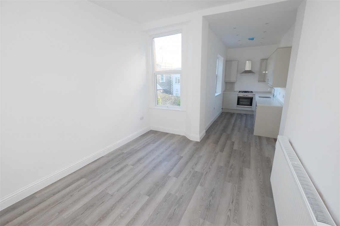 Images for RENOVATED FLAT | REDUCED £ | CLEVEDON