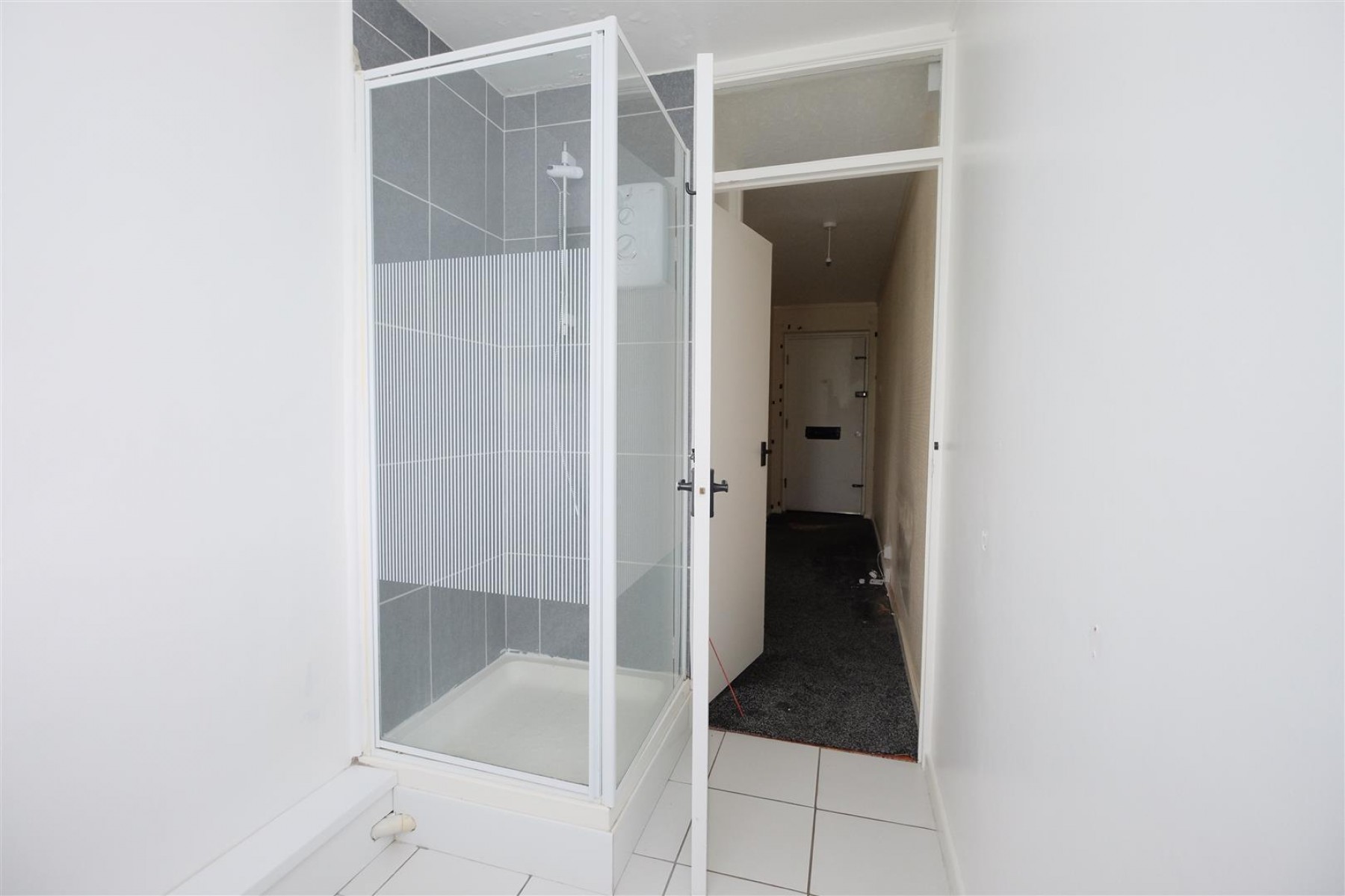 Images for VACANT FLAT | BS16