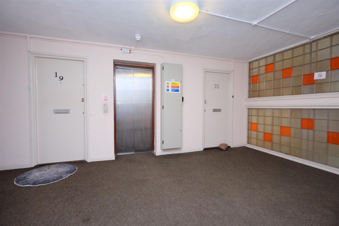 Images for VACANT FLAT | BS16