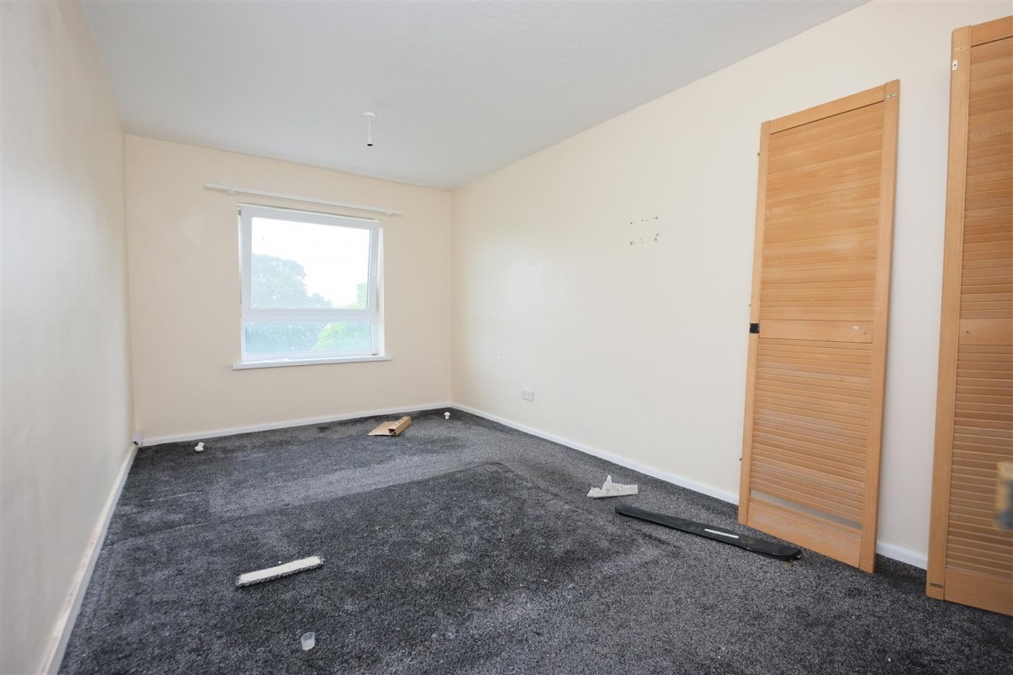 Images for VACANT FLAT | BS16