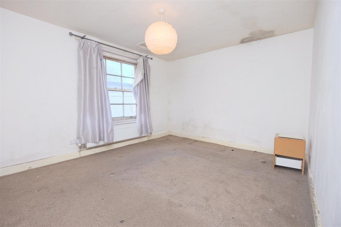 Images for TOP FLOOR FLAT| UPDATING | BS6