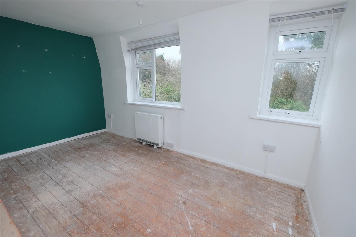 Images for HOUSE | CASH ONLY | LYDNEY