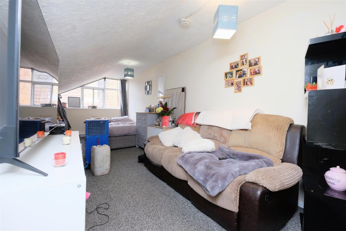 Images for 3 X FLATS | £20K PA