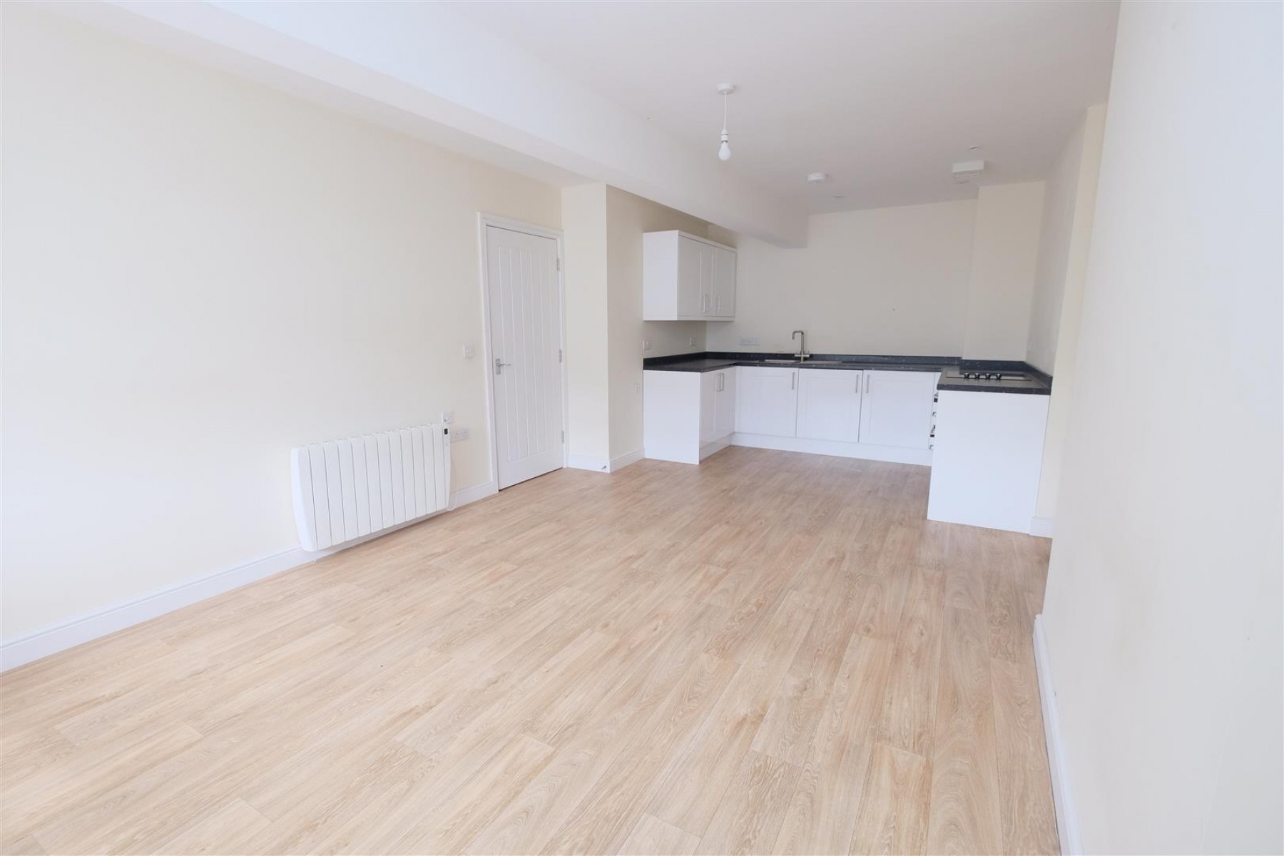 VACANT FLAT MIDSOMER NORTON, 2 bedroom, Flat