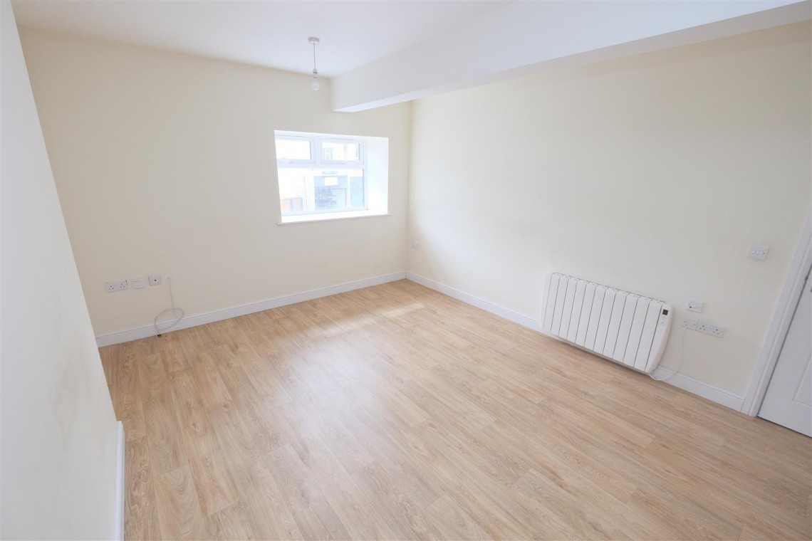 Images for VACANT FLAT | MIDSOMER NORTON