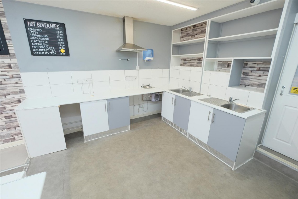 Images for VACANT COMMERCIAL | BS4