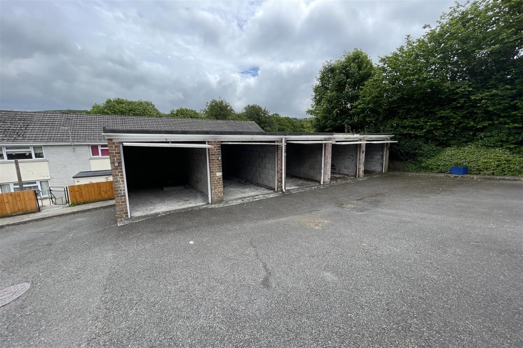 Images for RANK OF 5 GARAGES | OKEHAMPTON