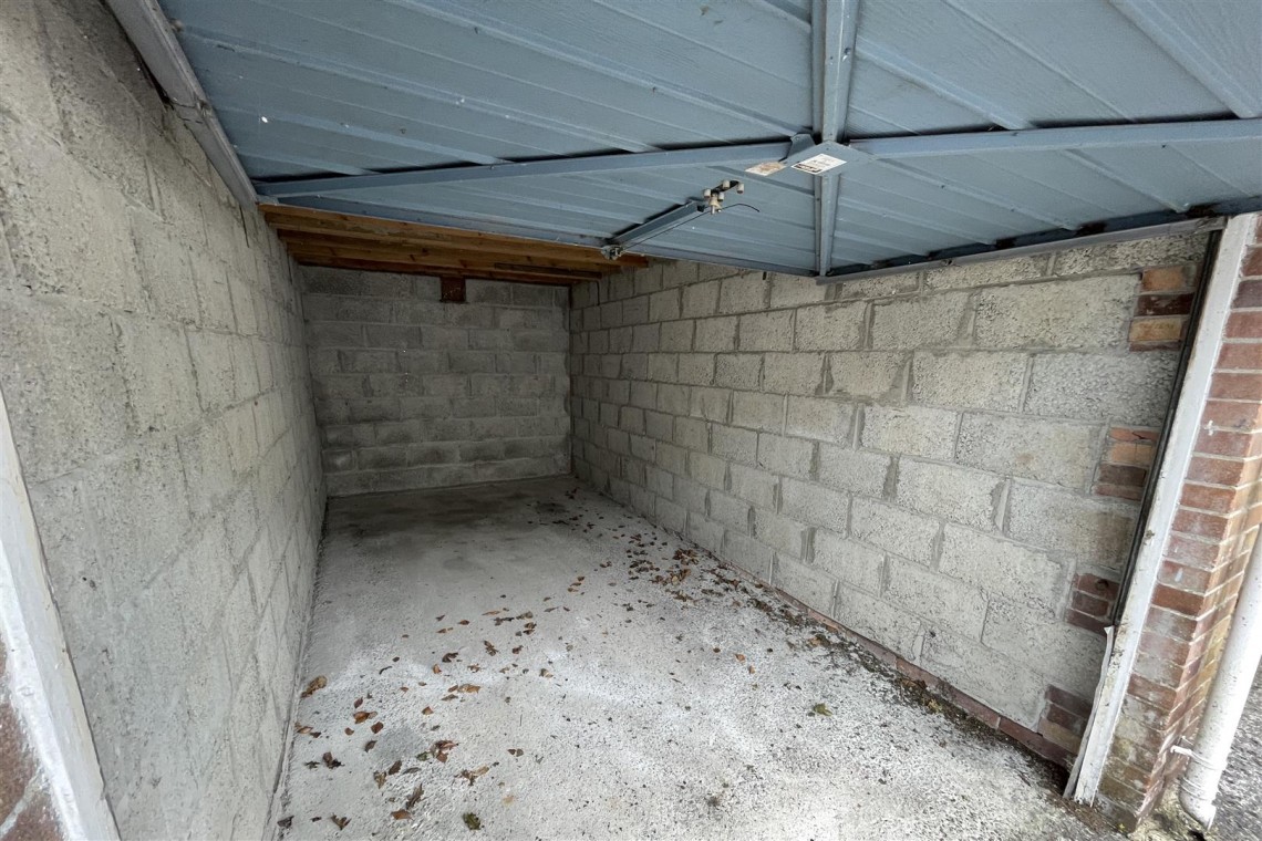 Images for RANK OF 5 GARAGES | OKEHAMPTON