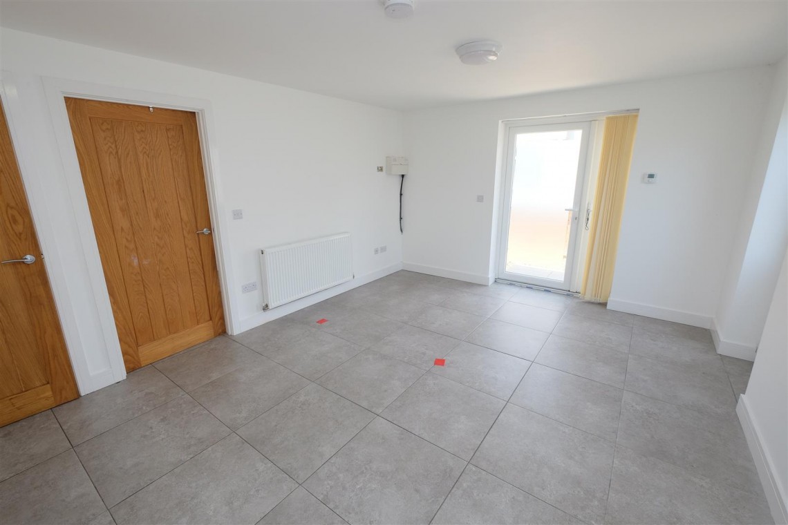 Images for HOUSE + ANNEXE | BS4