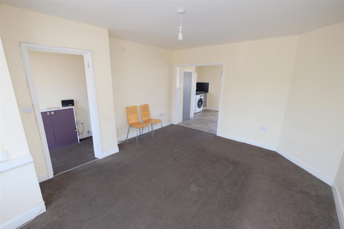Images for HOUSE + ANNEXE | BS4