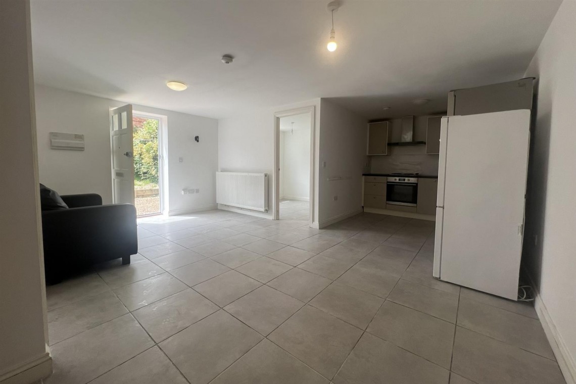 Images for HOUSE + ANNEXE | BS3