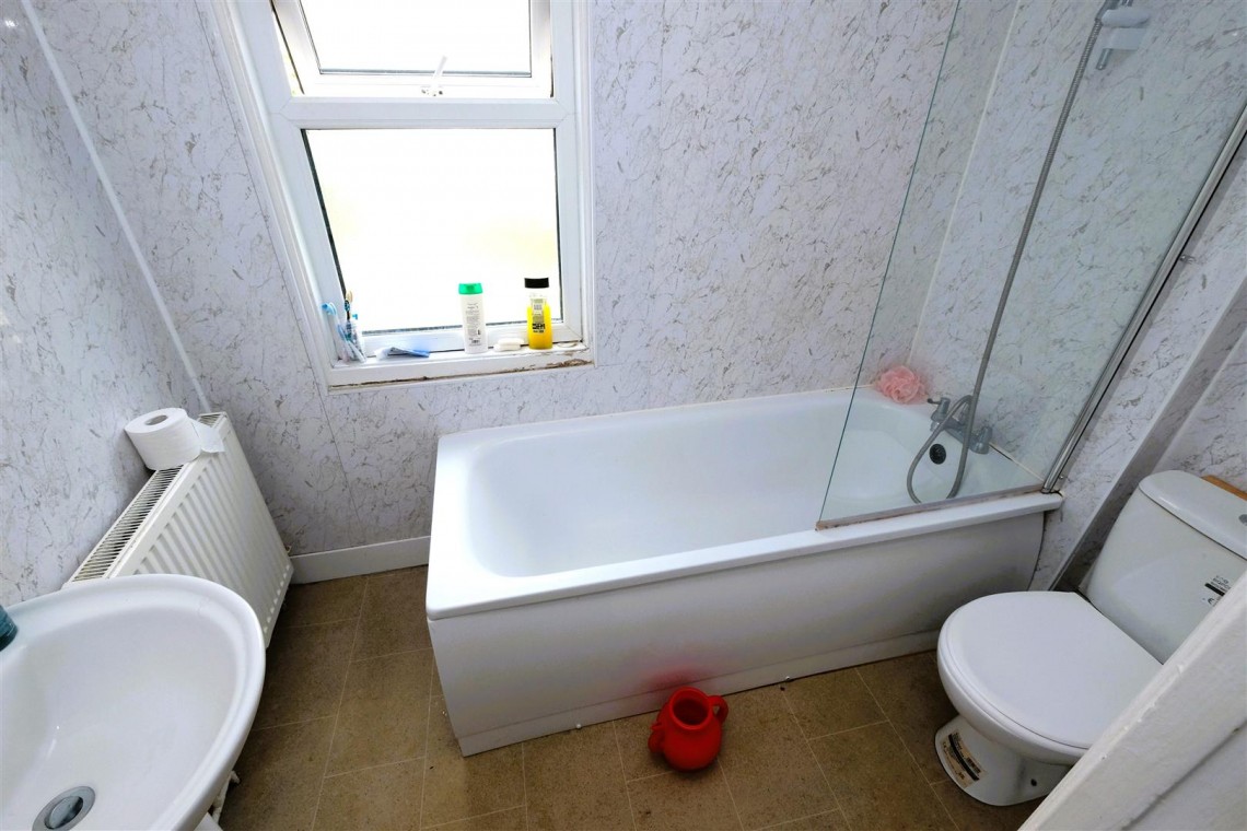 Images for 2 X FLATS | BS3