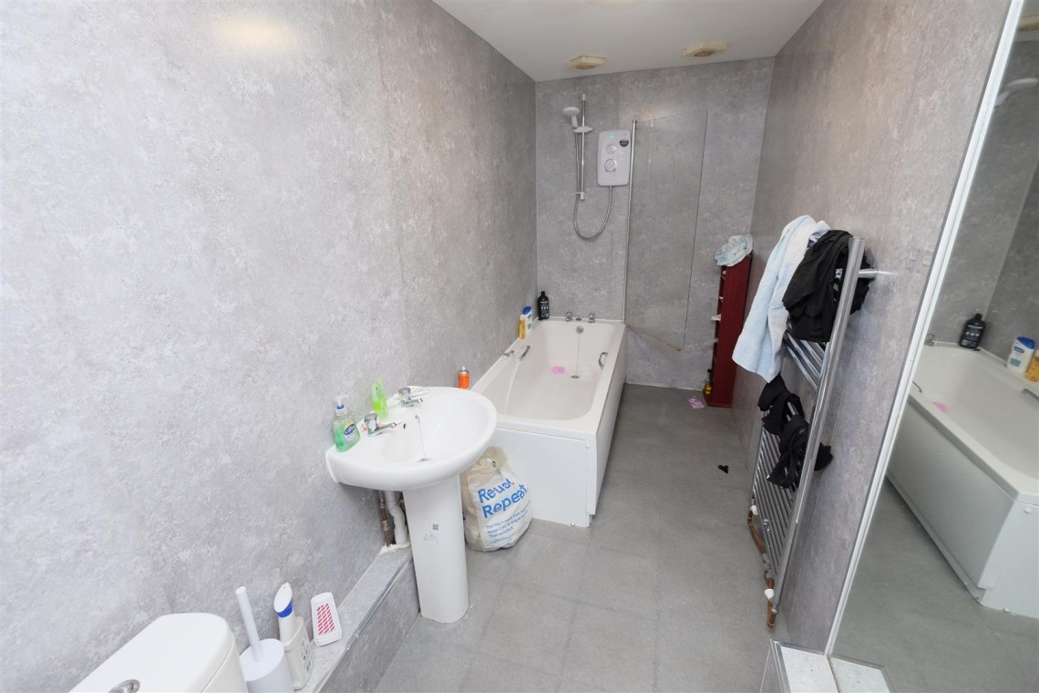 Images for 2 X FLATS | BS3
