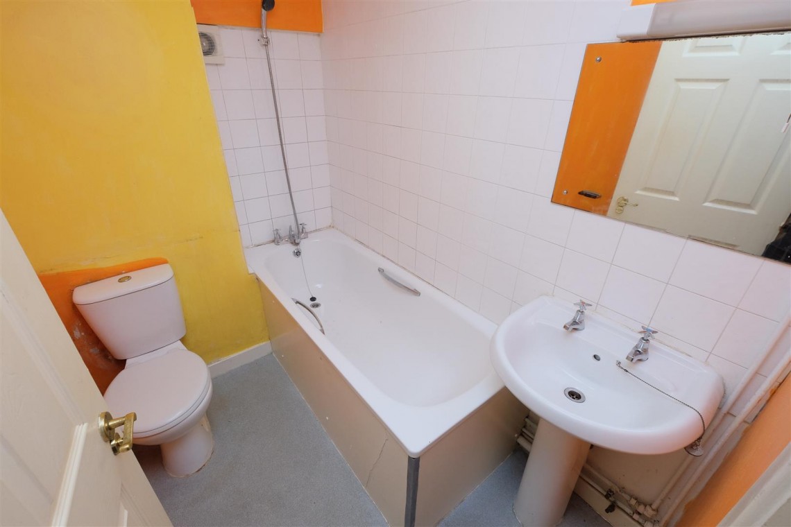 Images for FLAT | UPDATING | GLASTONBURY