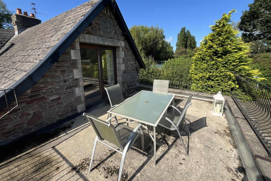 Images for DETACHED | UPDATING | ANNEX | IRON ACTON
