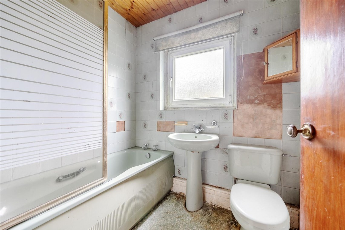 Images for Aylesbury Crescent, Bedminster