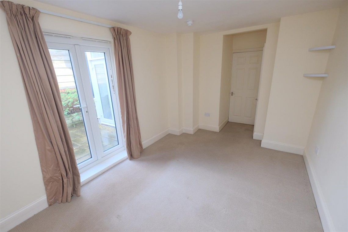 Images for FREEHOLD BLOCK OF 4 FLATS | REDLAND