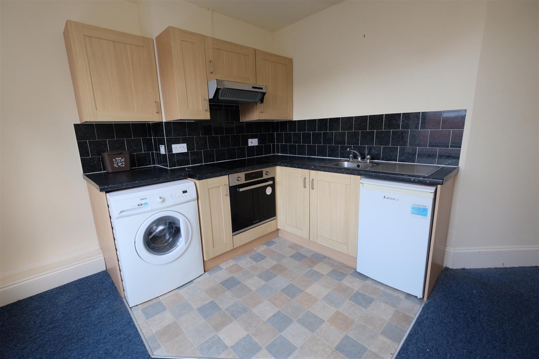 Images for FREEHOLD BLOCK OF 4 FLATS | REDLAND