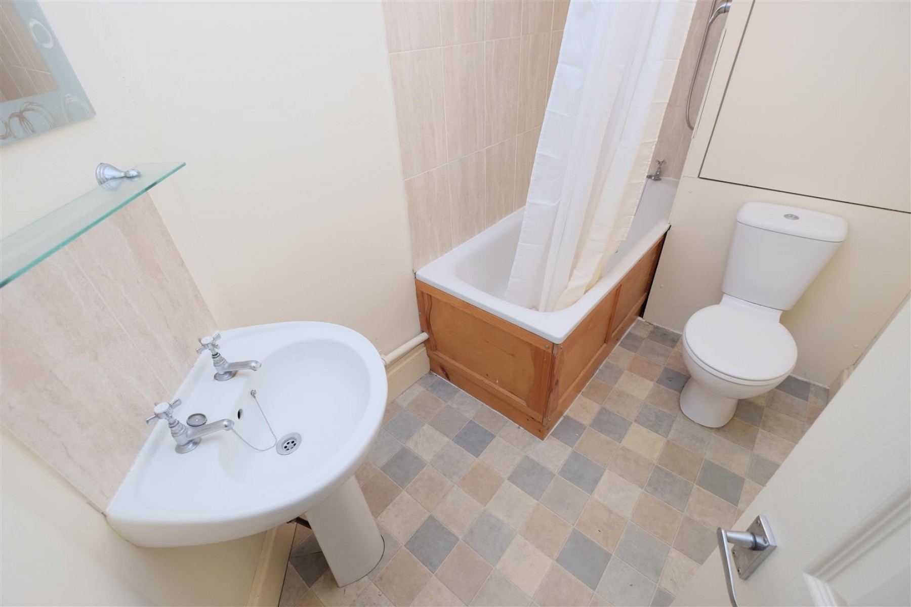 Images for FREEHOLD BLOCK OF 4 FLATS | REDLAND