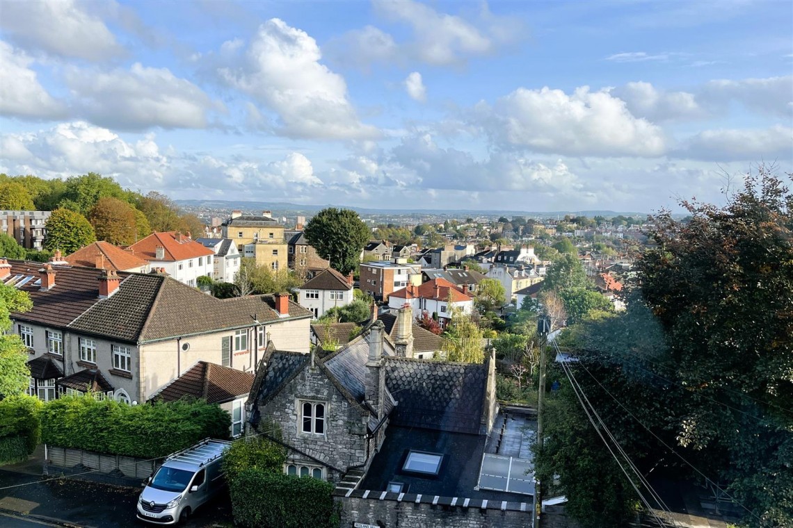 Images for FREEHOLD BLOCK OF 4 FLATS | REDLAND