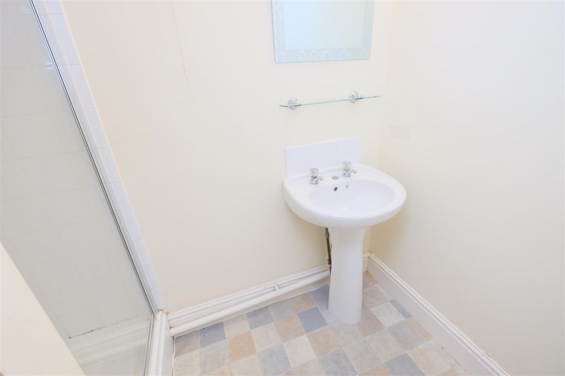 Images for FREEHOLD BLOCK OF 4 FLATS | REDLAND