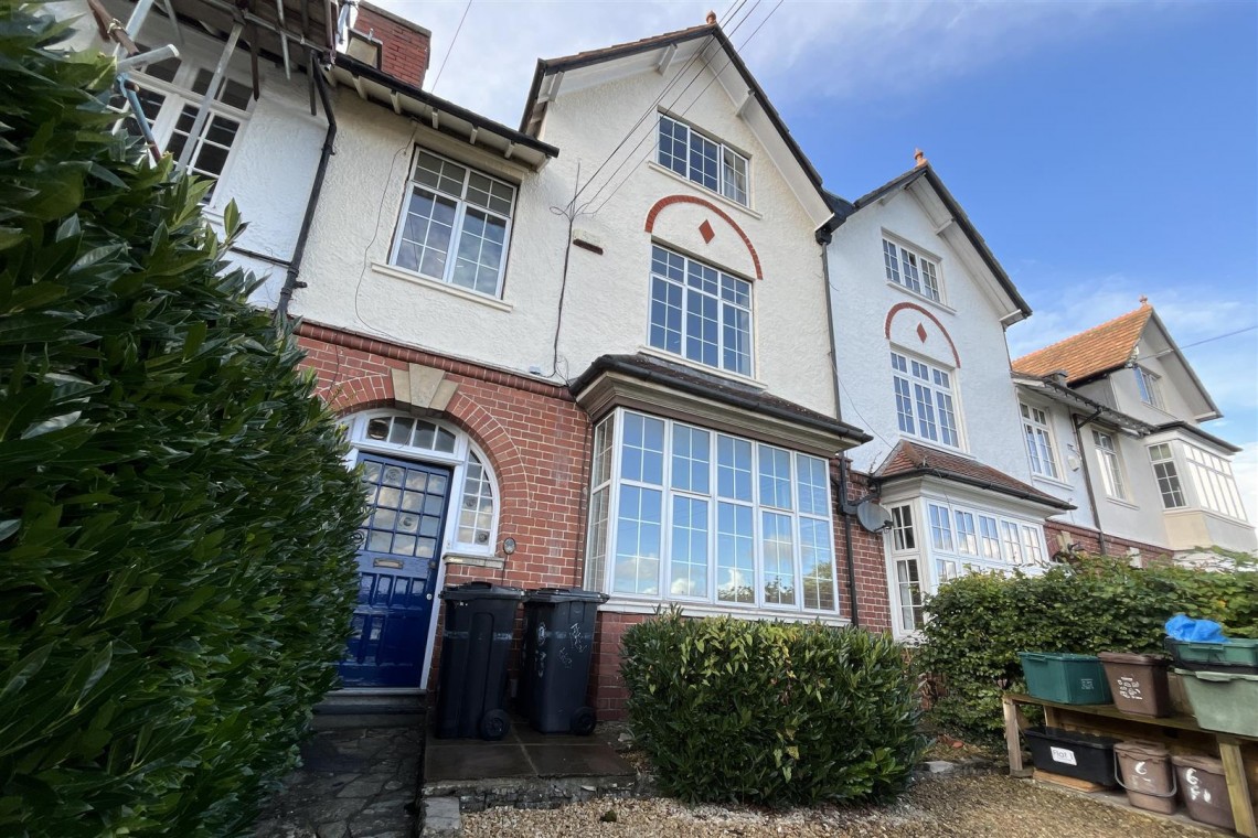 Images for FREEHOLD BLOCK OF 4 FLATS | REDLAND