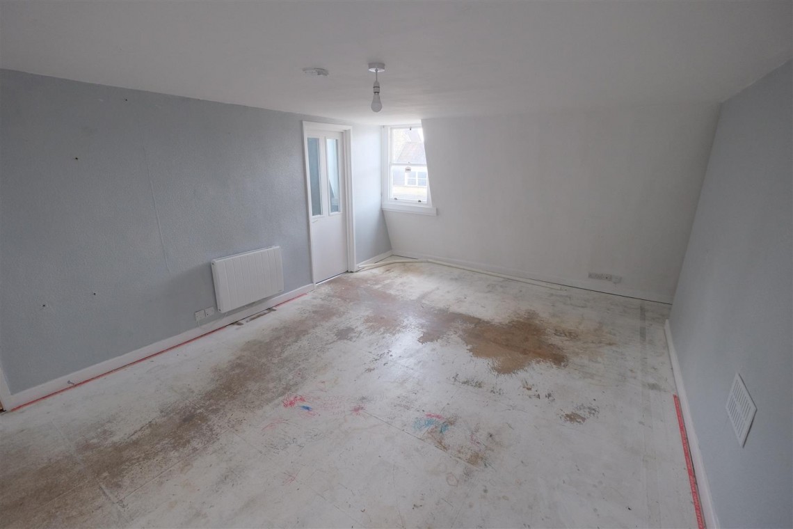 Images for FLAT | UPDATING | BA1