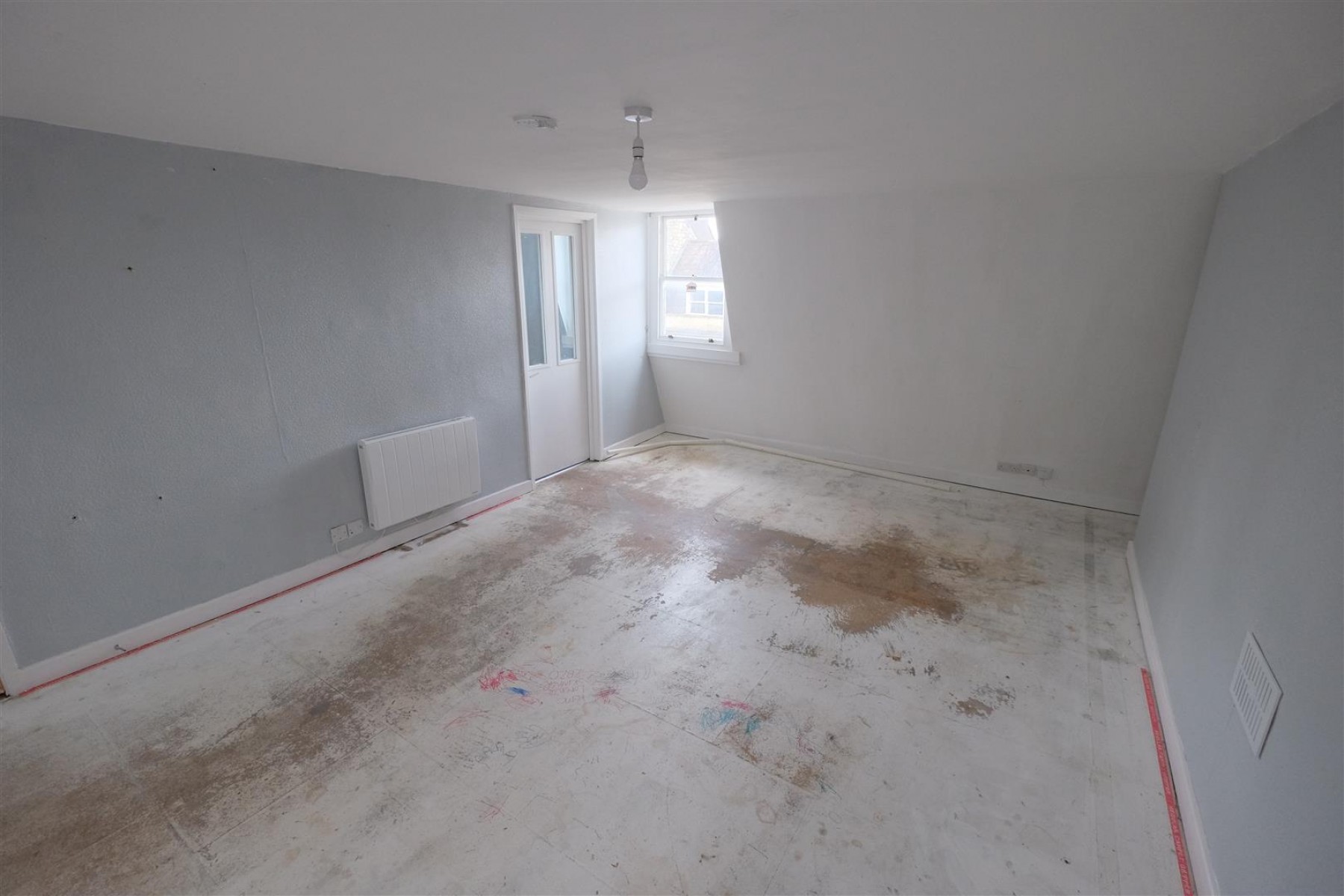 Images for FLAT | UPDATING | BA1