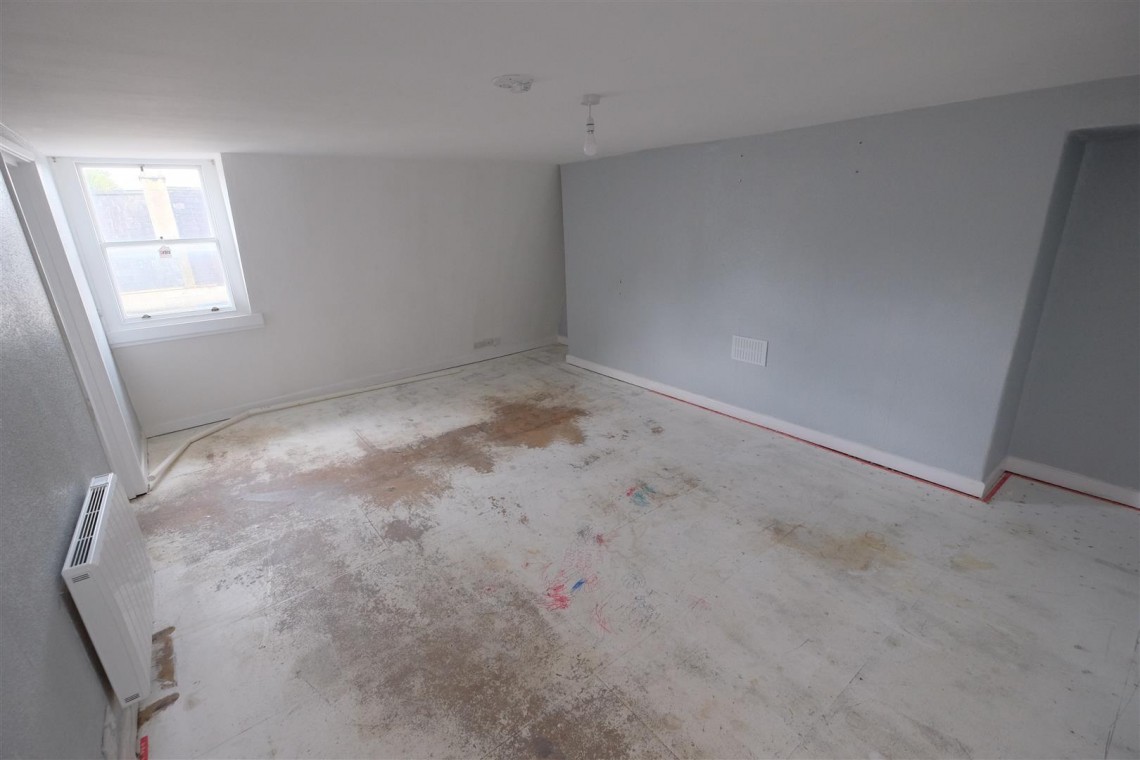 Images for FLAT | UPDATING | BA1
