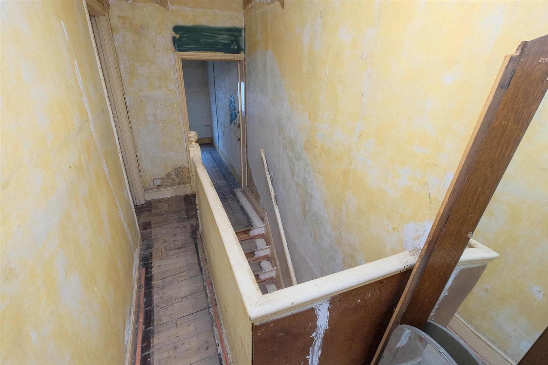 2 Swan Road, Kingsholm, GL1 3BJ