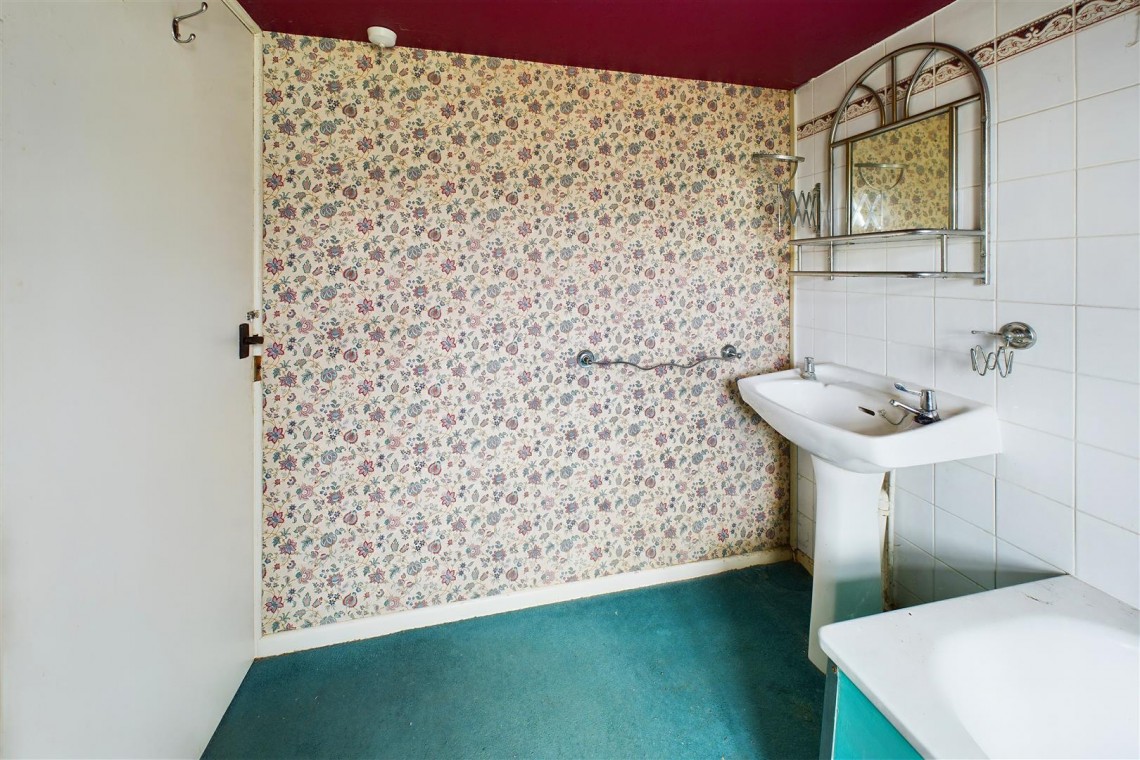 Images for HOUSE | BASIC UPDATING | WRAXALL